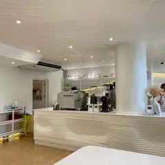 Flat+White cafe