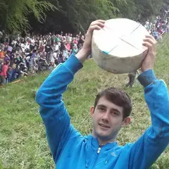 チーズ転がし祭り