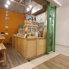 Mana Make Hotcake ซีคอน บางแค (ชั้น 2 โซน Season Green Space)