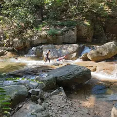 牛耳洞渓谷
