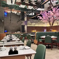 大巨星港式飲茶餐酒館