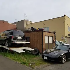 イエロー
