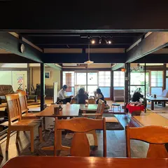 ギャラリーカフェ 道の途中
