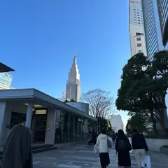 小田急サザンテラス駐車場