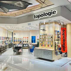 Topologie K11 Art Mall
