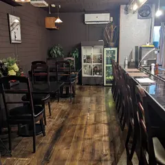 雅や