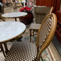 Le Petit Chateau Restaurant