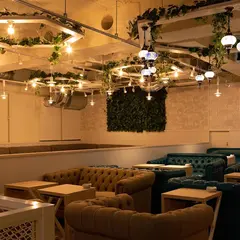 新宿 シーシャ カフェ＆バー C.STAND+ 新宿歌舞伎町店