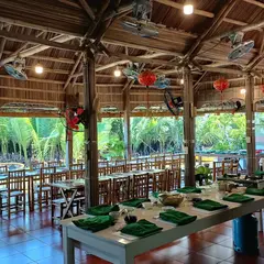Long Phu Eco Tour & Restaurant (Basket Boat Tour)