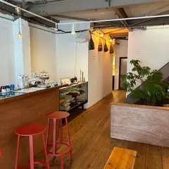 階段下の北欧喫茶店 LOMA