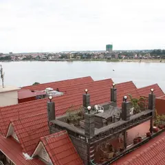 Lux Riverside Hotel & Apartment