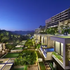 The Sterling Hotel & Villa's