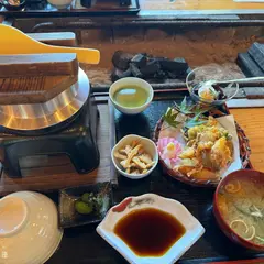 いろり の 里 山 蕗