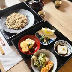 生粉打ちそば処良久良久（らくらく）