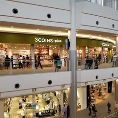 3COINS+plus イオンモール広島府中店