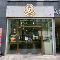 Wayne's Bagels Gangnam Station