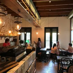 Farm to Table, Organic Cafe