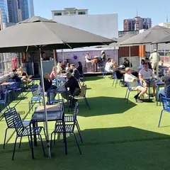 The rooftop bar & the toff