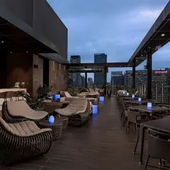 Straight Up Bar at Seda BGC