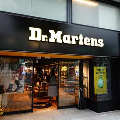ドクターマーチン 新宿店