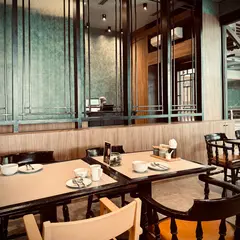 Greenhouse Congee & Noodles by Landmark