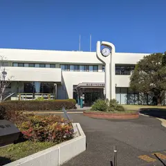 東久留米市立中央図書館