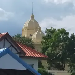 メークローン ホテル