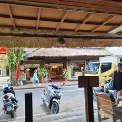 Tukies Coconut Shop