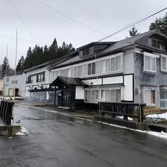 ゆだんの宿