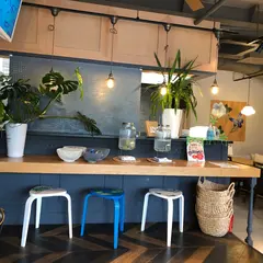 ISLAND CAFE