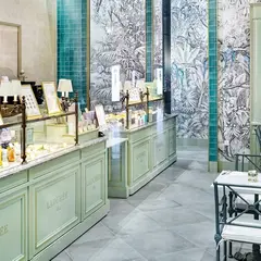Ladurée Paris Carrousel du Louvre