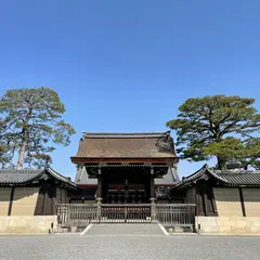 建礼門
