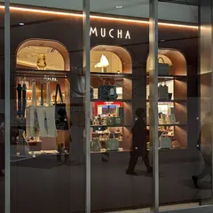 MUCHA