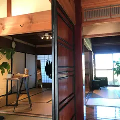 Cafe Hütte（ヒュッテ）