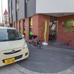 ガッツレンタカー大阪・十三店
