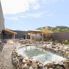 山梨泊まれる温泉　より道の湯