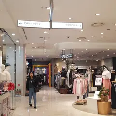 ロッテ百貨店 弥阿店