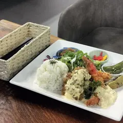 Cherie Storage Cafe -シェリストレージカフェ-