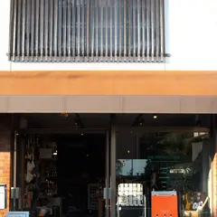 THEUNFORMSTORE