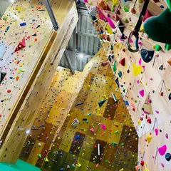 湘南のフリークライミングジム Ｊ-ＷＡＬＬ