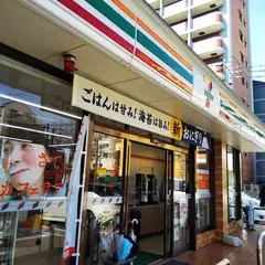 セブンイレブン 福岡高宮駅前店