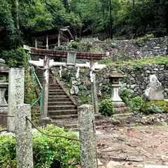 末刀岩上神社