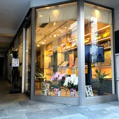とみひろ 表参道店