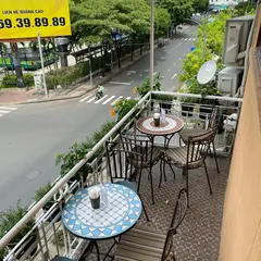 Little HaNoi Egg Coffee