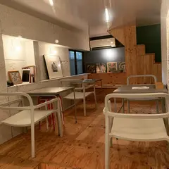 ハヤシヤ Drink and Dishes