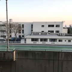 新居小学校