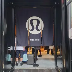 Lululemon Midosuji