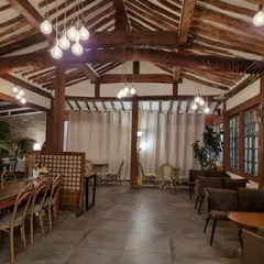 Cafe홍시궁 본점