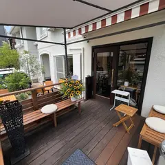 TeaHouse AlonAlone