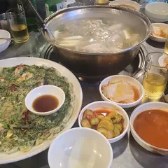 Dawon Dakhanmari Bindaetteok
